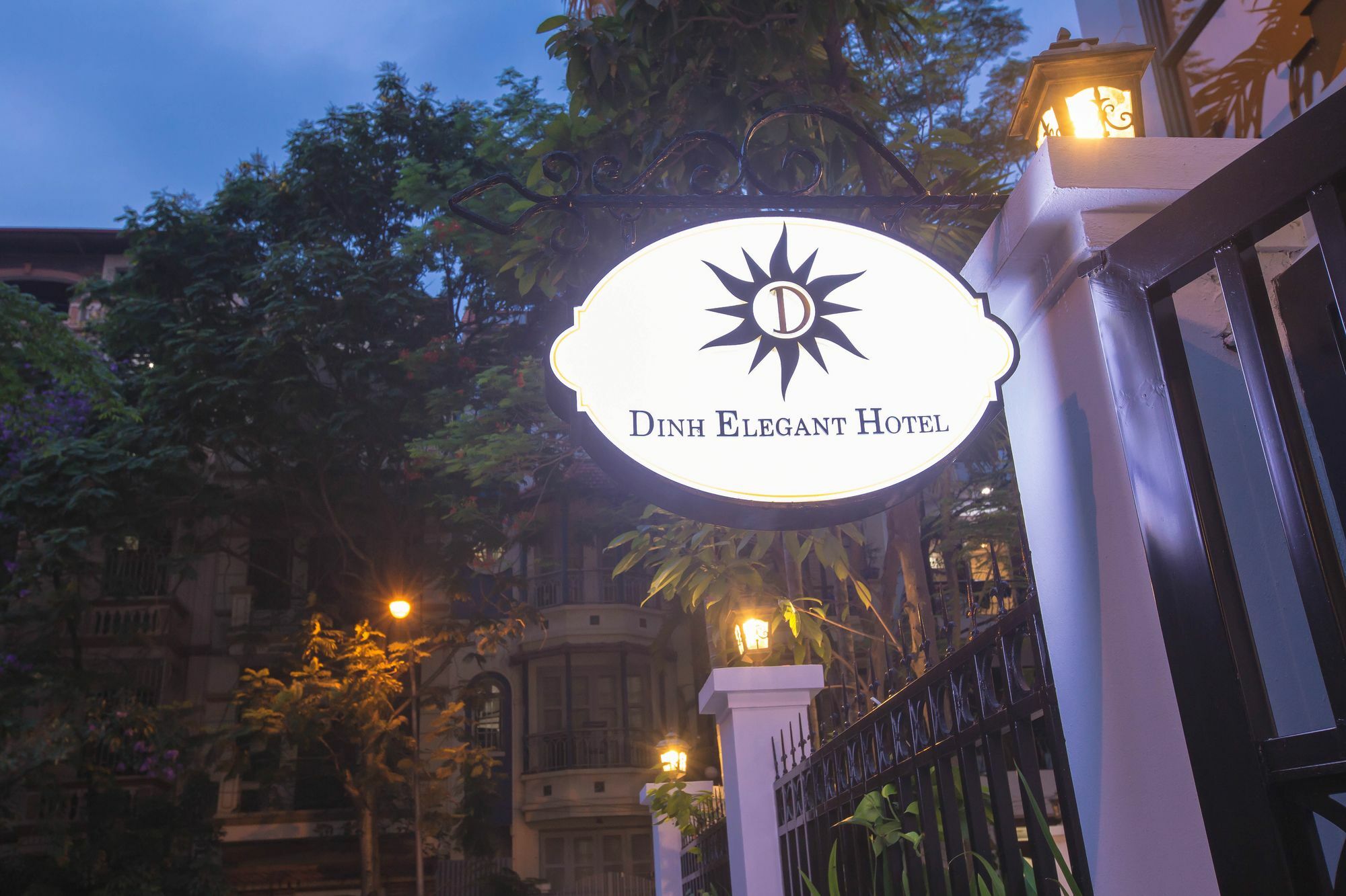 Dinh Elegant Hanoi Hotel Kültér fotó