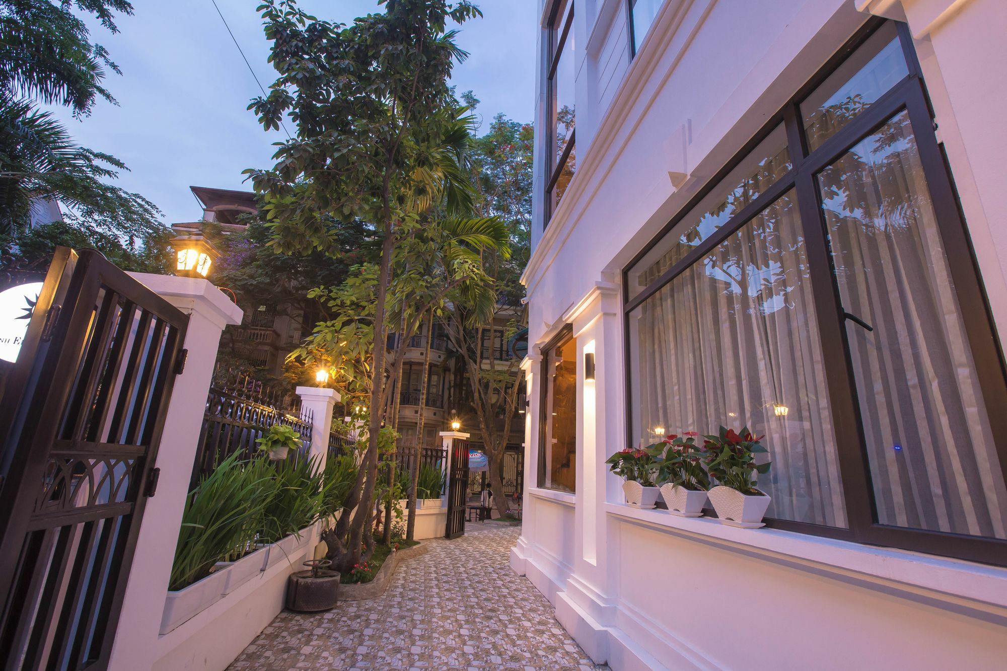 Dinh Elegant Hanoi Hotel Kültér fotó