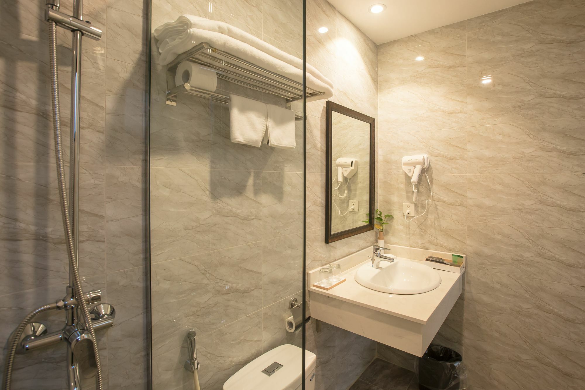 Dinh Elegant Hanoi Hotel Kültér fotó