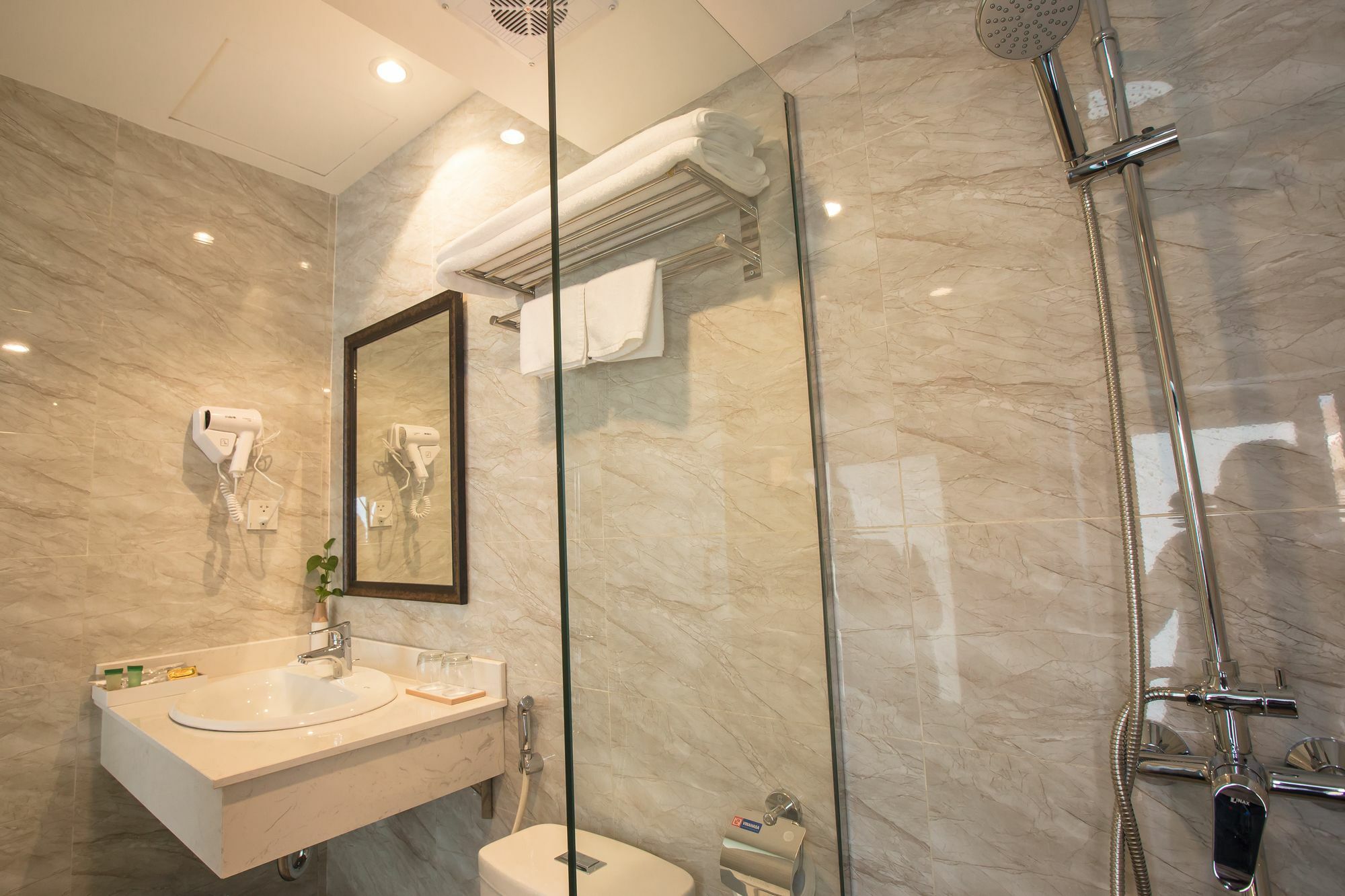 Dinh Elegant Hanoi Hotel Kültér fotó